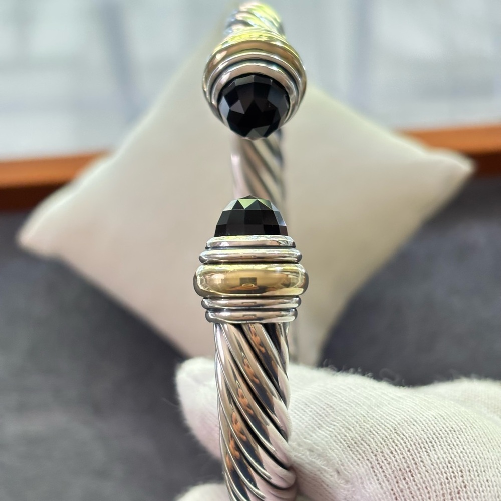 David Yurman 925 & 14k Gold 10mm cuff with Black Onyx-Large - Picture 2 of 9